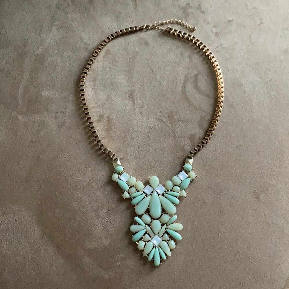 Green jeweled necklace